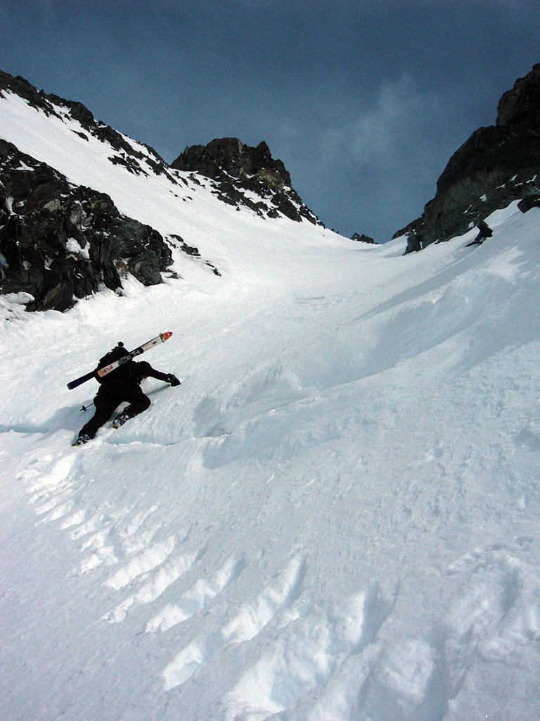Couloir central en versant W du Vélan