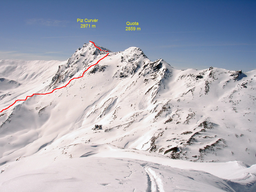 Il Piz Curvèr 2971 m visto dal Piz Toissa 2658 m.
