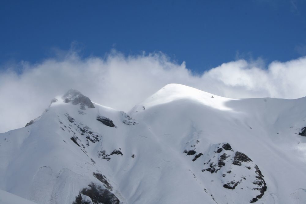 le beau dome blanc du Mont de la Coche