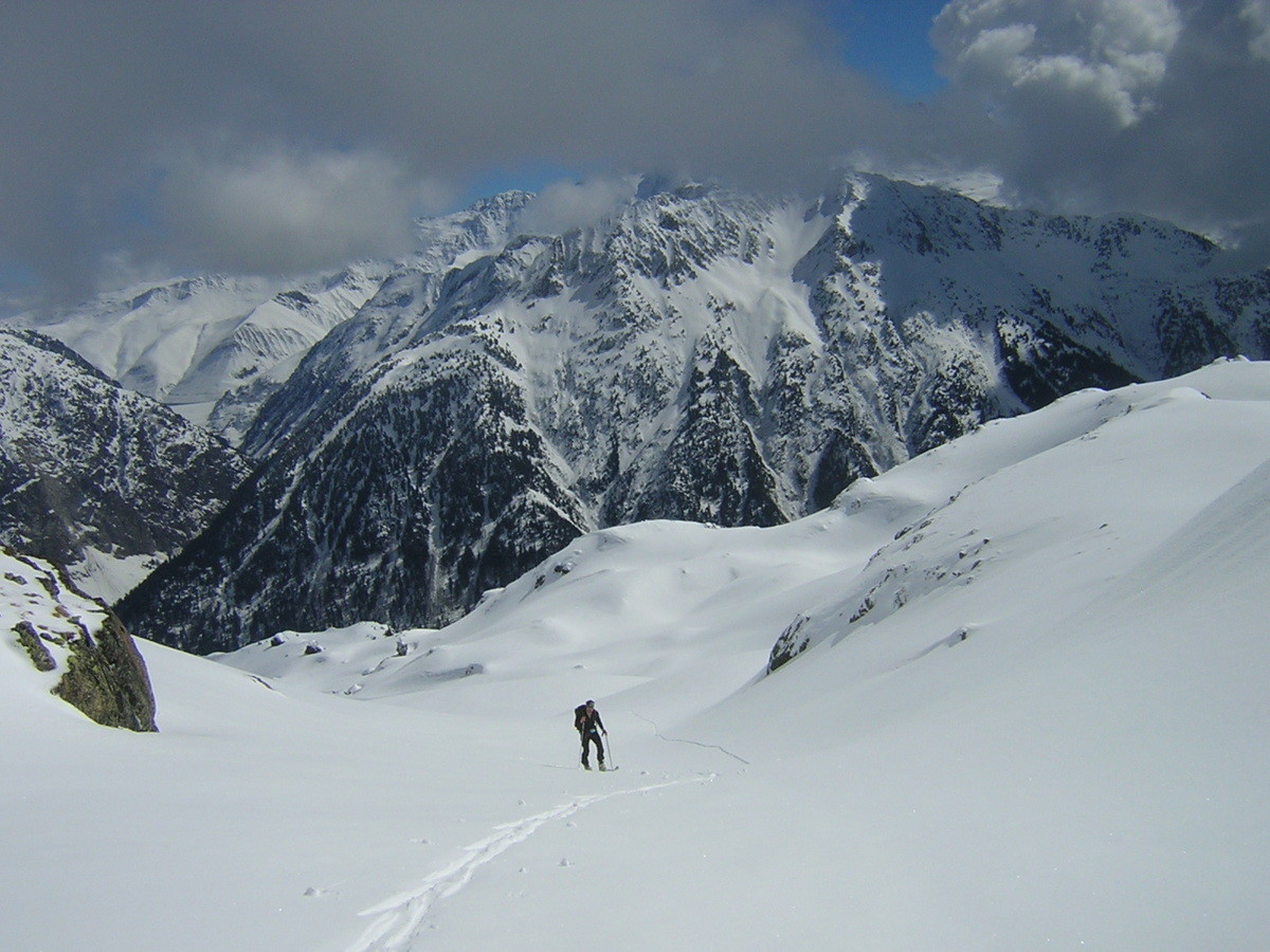 Montée en versant E de la brêche de Roche Fendue