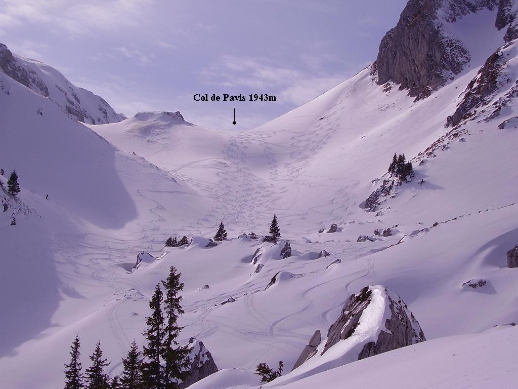 Le Col de Pavis est ces pentes