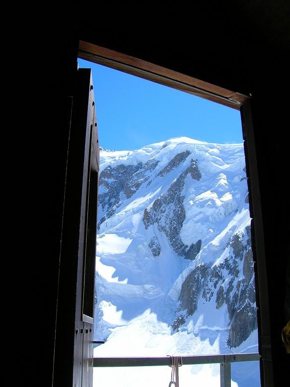 vue unique depuis l'intérieur du bivouac de la Fourche