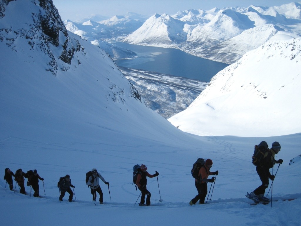 Anstieg aus dem Sörfjord zum Jiehkkevarri Westgipfel