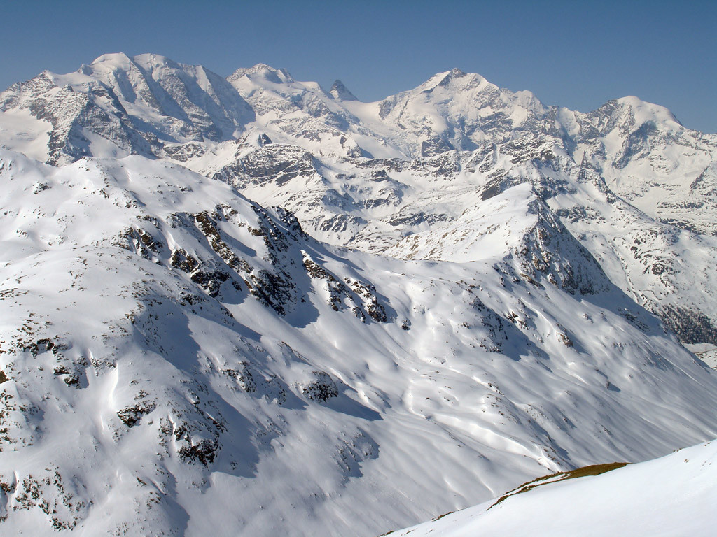 Panorama dal Piz la Stretta 3104 m, verso il gruppo del Bernina.