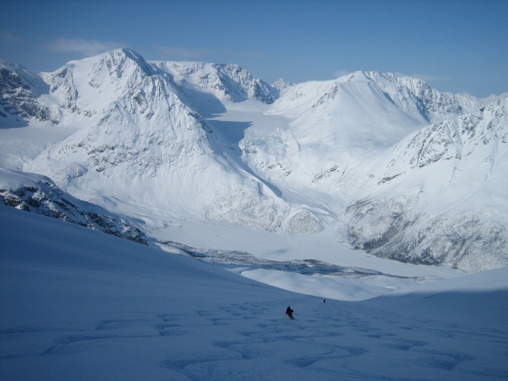 Daltinden, Abfahrt nach Norden