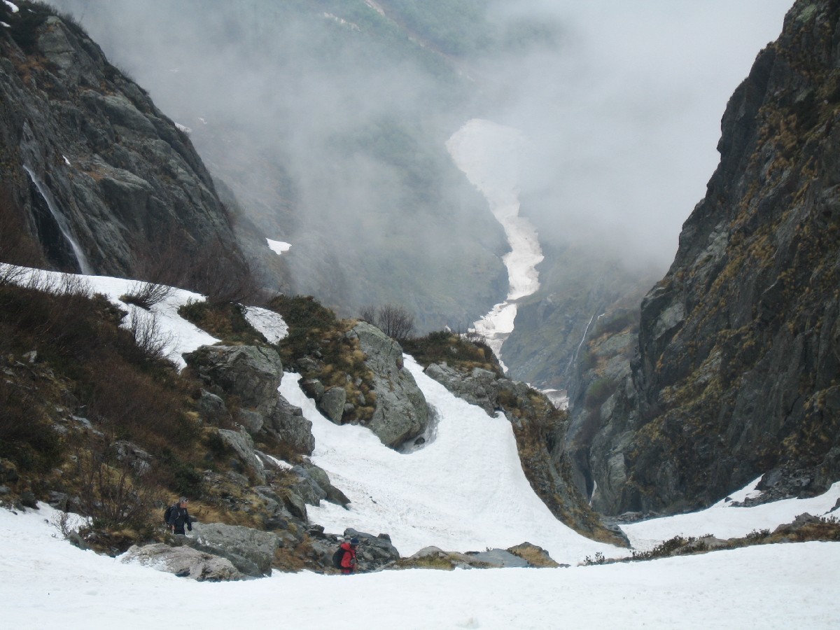 Il canalone della Malgina visto dall'alto.