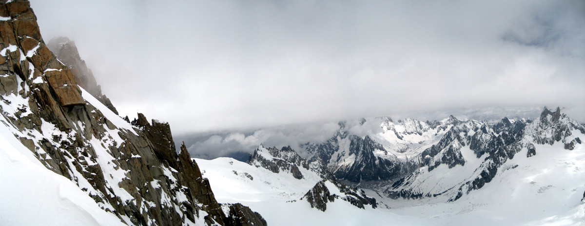 Depuis le haut de la brèche ... le temps se couvre vite!