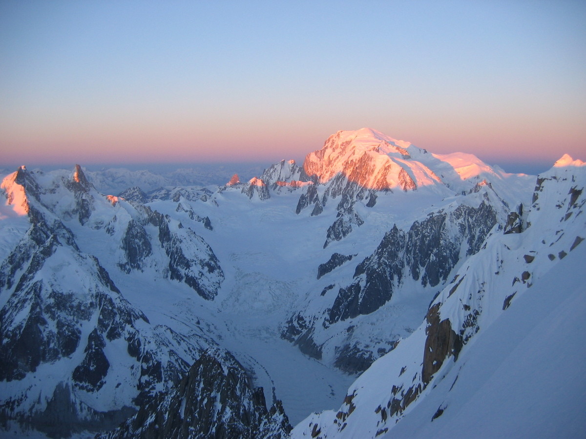 Le Mont Blanc et ses satellites