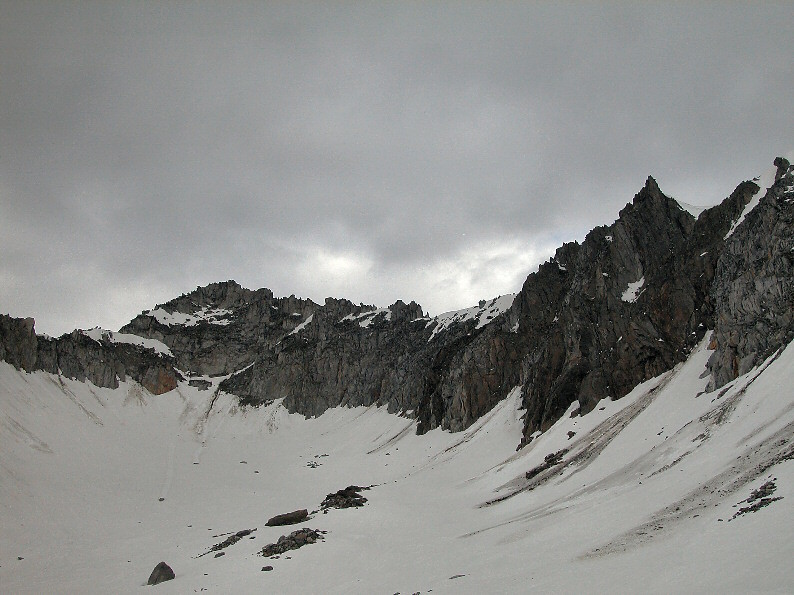 Mittaghorn ( sinistra ) e Pizzo Gallina ( destra )