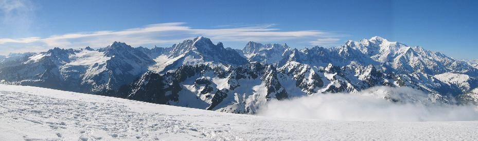 Panorama - chaîne du Mt. Blanc vue depuis le Buet (3100m)