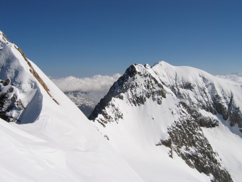 Arête sommitale depuis la pointe 3405m vers le nord