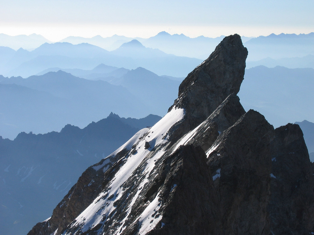 sommet de la Meije, vue sur le Doigt de Dieu