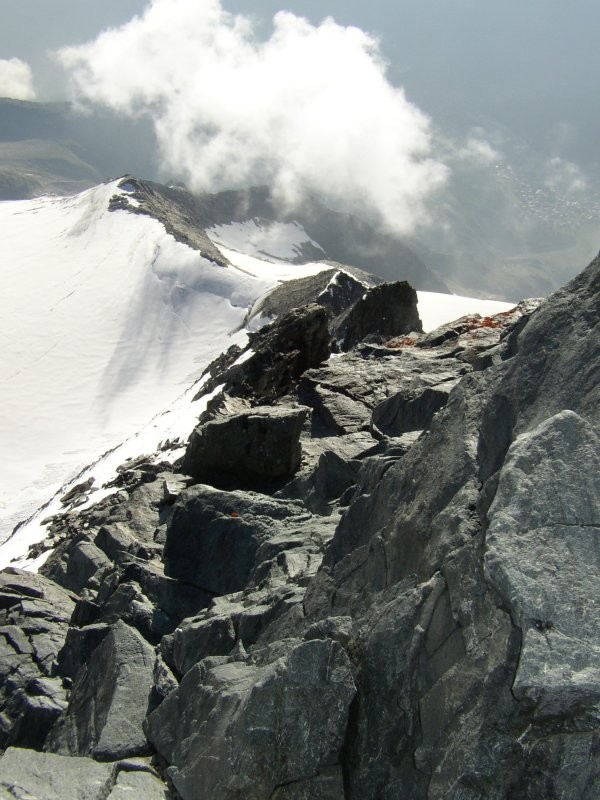 Arête NE de la Lenzspitze (itinéraire depuis cabane Mischabel)