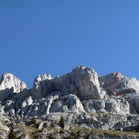 Pointe E du Midi ( Pointe Dzérat ) 2278 m Arche à Gauche
