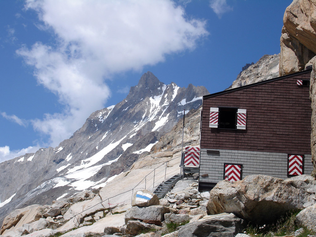 L'Aarbiwak 2731 m.