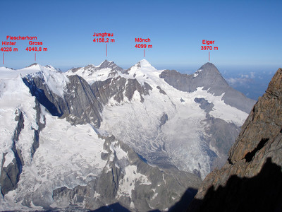 Panorama dalla cima del Lauterarhorn 4042 m. Panorama dalla cima del Lauterarhorn 4042 m.