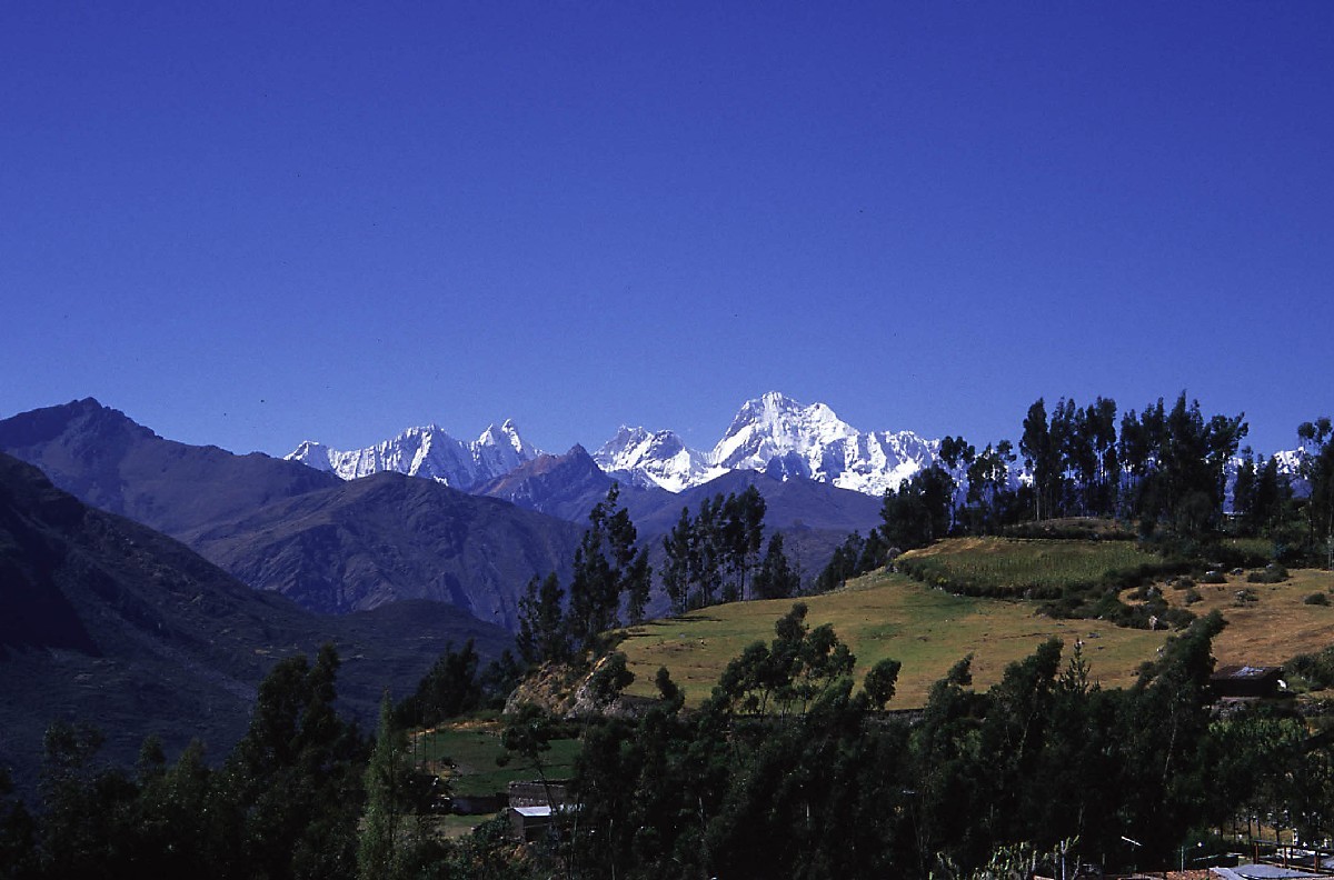 Cordillère de Huayhuash vue depuis le village de Chiquian (3400m)