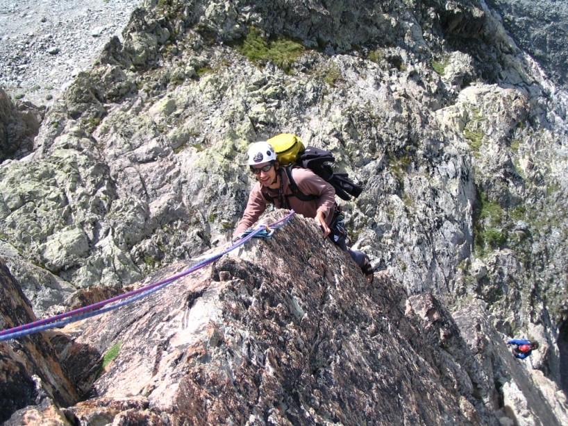 Vincent sort la L3 sur le fil d'un beau granite rouge
