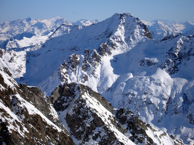 La Cristallina 2911 m versante NW, vista dal Poncione di Valleggia 2873 m.