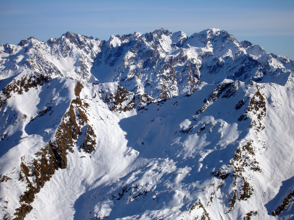 Il gruppo Redorta-Scais, visti da W dalla Cima Tonale 2544 m.