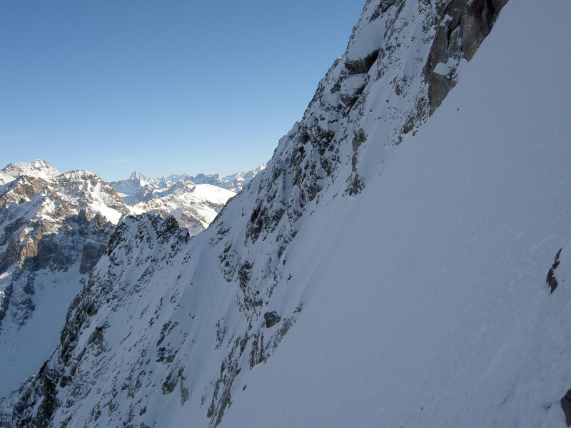 Arête de la Gouille vue depuis la face N du Mont-Vélan