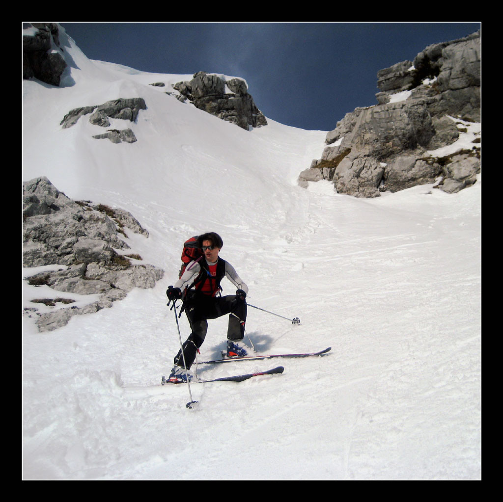 Sylvain dans l'entonnoir.