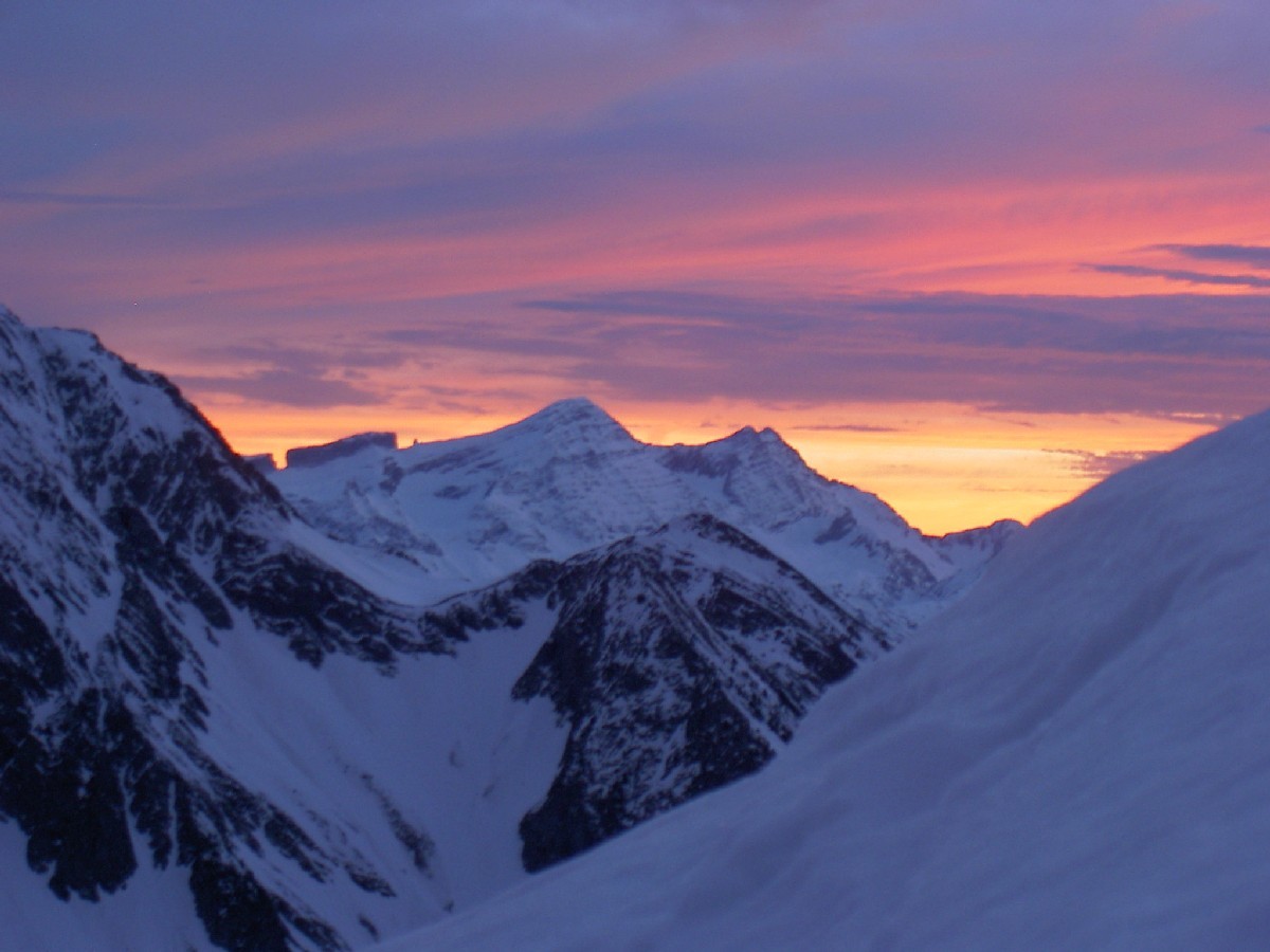 Coucher de Soleil sur la brèche et le Taillon