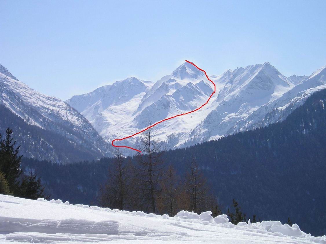 il vallone del Telenek visto durante la salita al M. Padrio