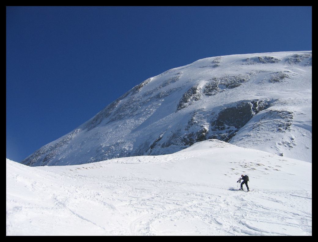 En remontant sur le col de Porthets en pleine chaleur