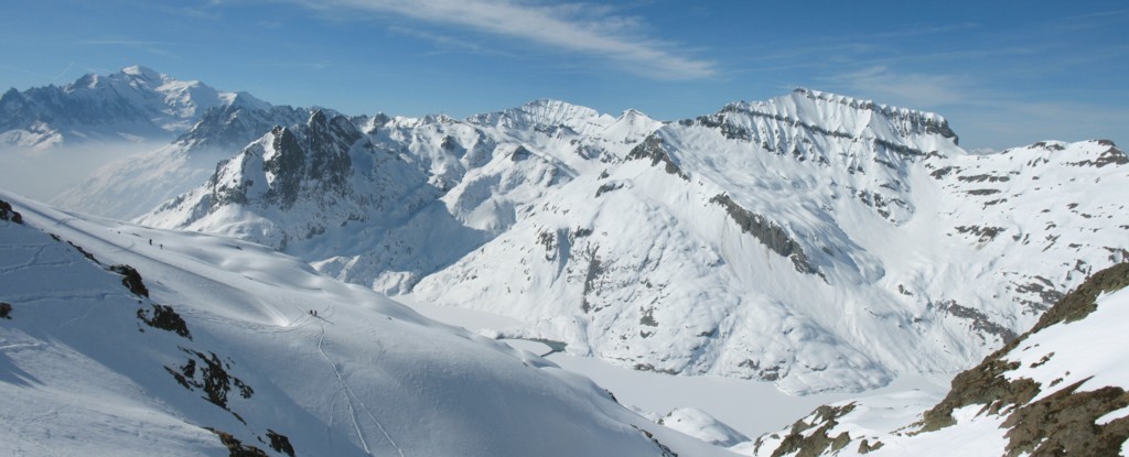 Vue sur les sommets plus sauvages du secteur