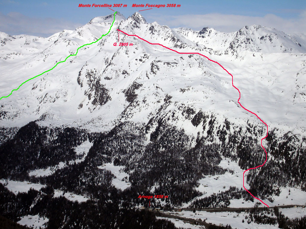 La costiera M. Foscagno 3058 m M. Forcellina 3087 versante Sud , visti dal Pizzo Borron 2713 m.