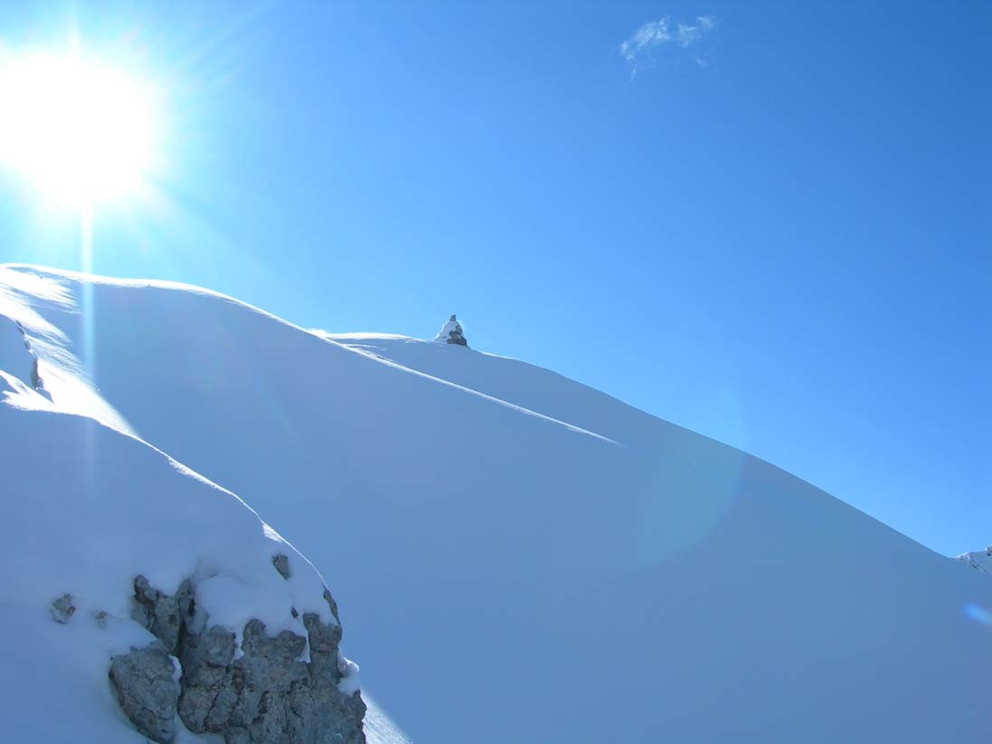 Cairn au sommet du Paré de Joux