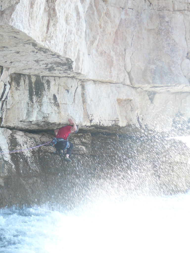 passage exposé sous le relais de "baston chez poséïdon" à castelvieil