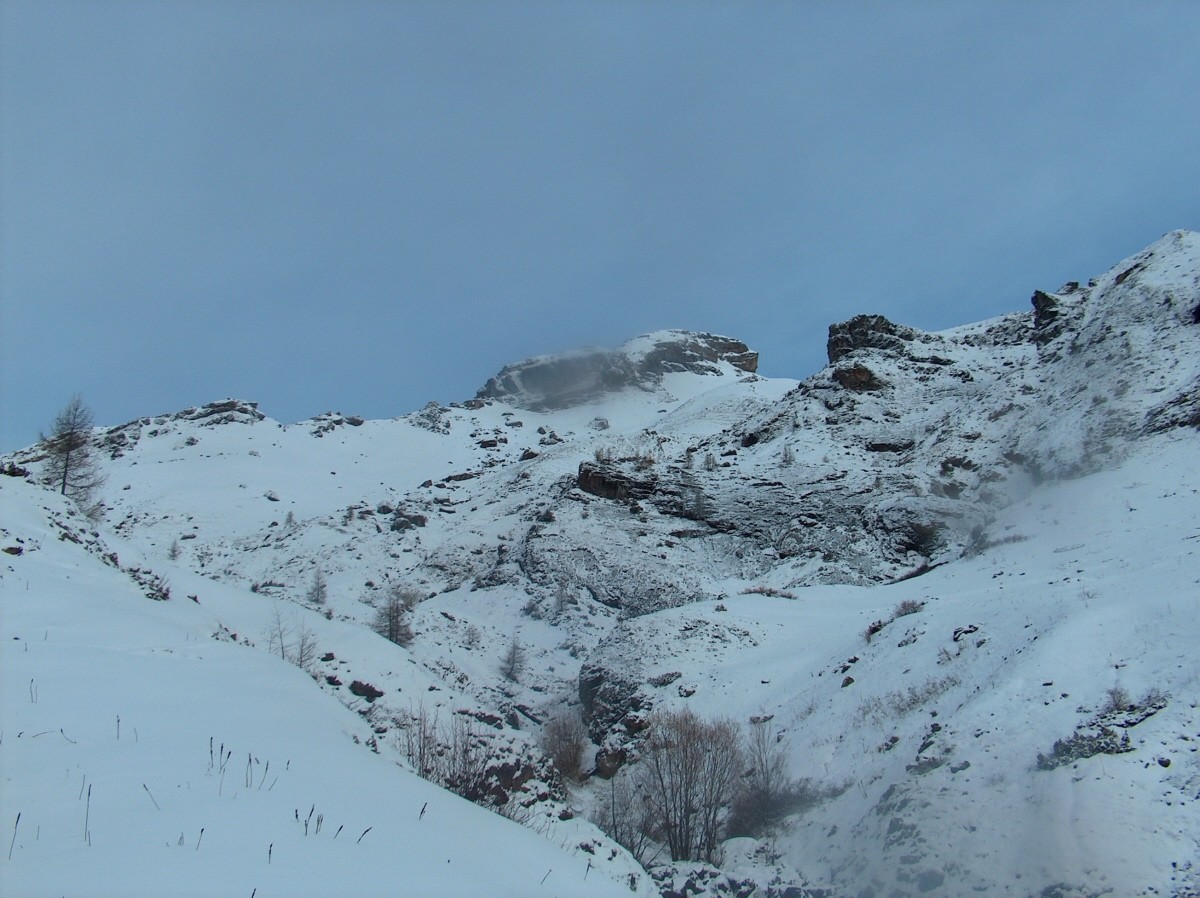 Enneigement (misérable) au dessus du refuge du Touron.