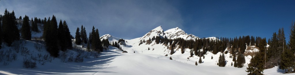 Montée au chalet de la Torrens