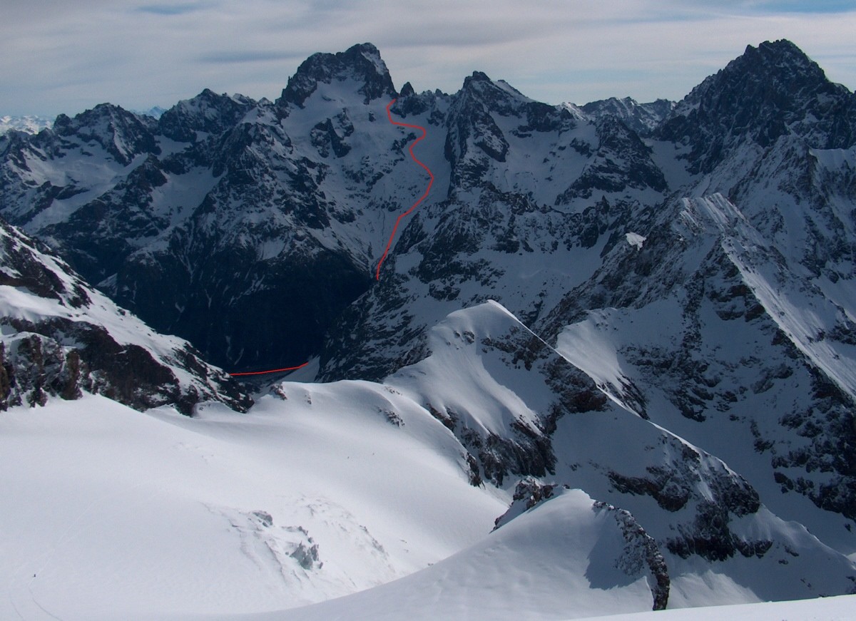 Le versant SW des Ecrins.