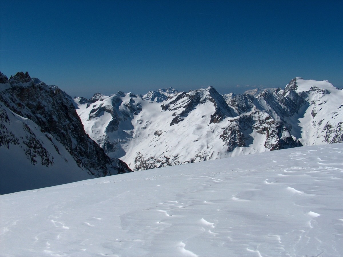 Du Col des Avalanches vers le SW.