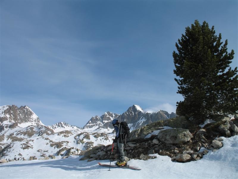 Vallon du Gourc de la Peur - Mont Malinvern au centre