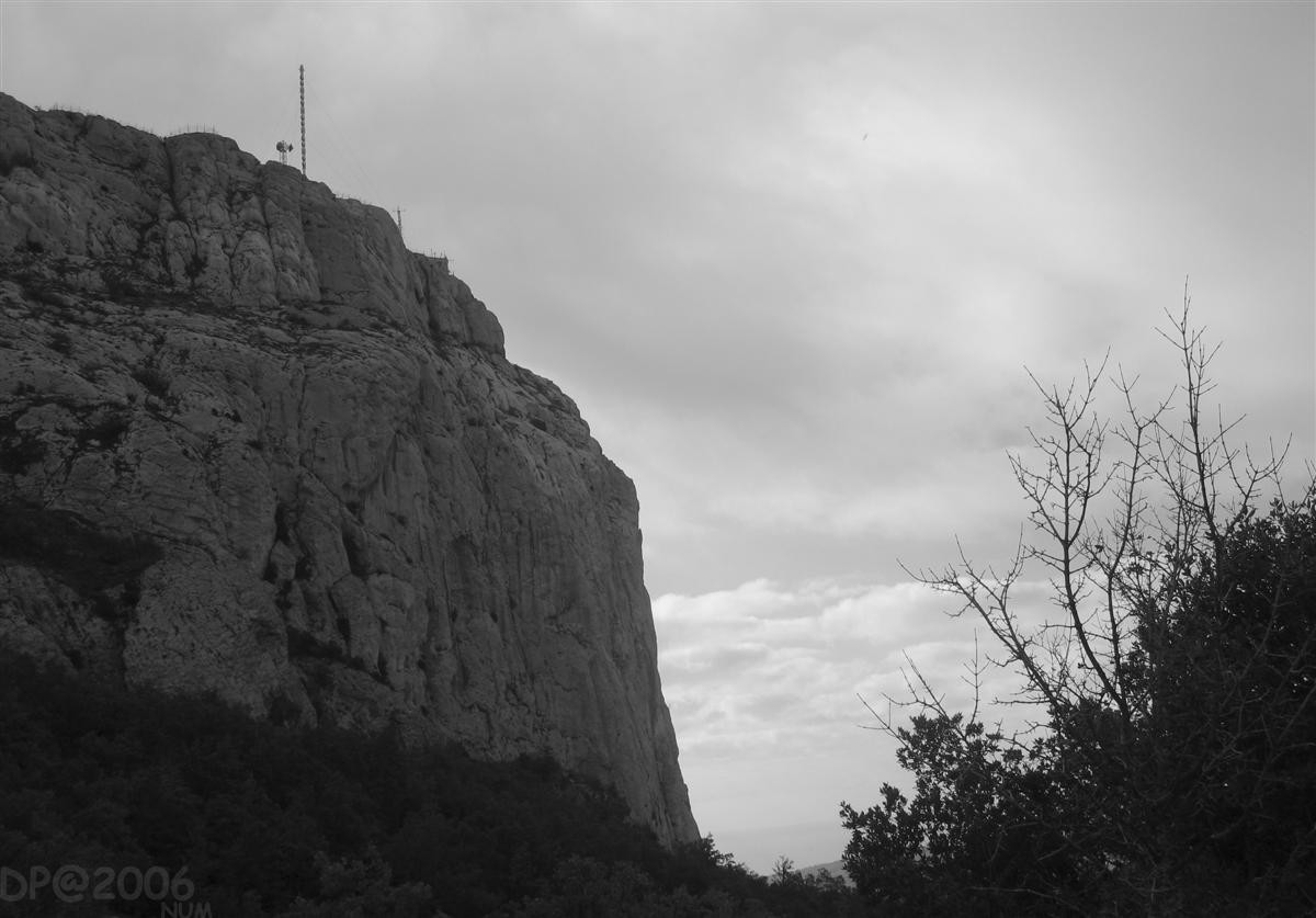 Bau de Bartagne : Pilier