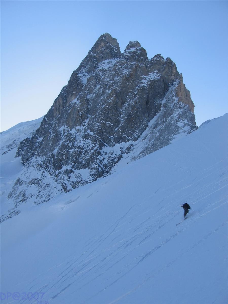 Poudre dans l'ombre de la Face N de la Meije !