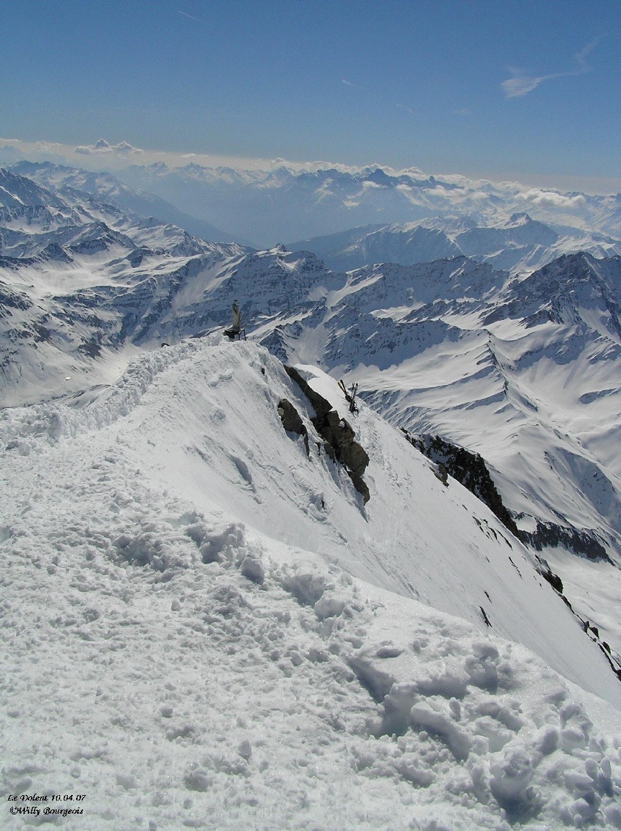 Vue sur la pente sommitale du Dolent