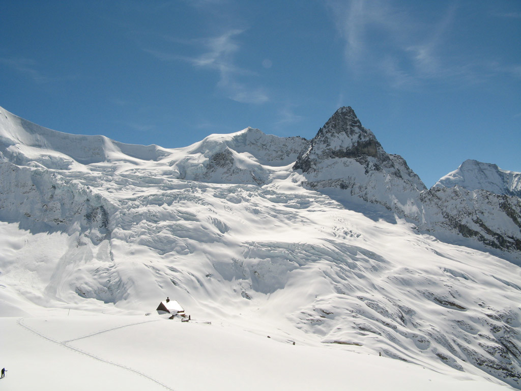 Vue du glacier du Blanc de Moming depuis ArPitetta