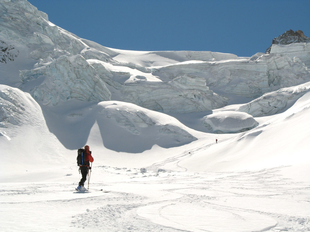 Descente du col Durand sur le glacier du Grand Cornier