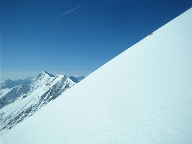 Pic des 3 Evéchés depuis le haut de la combe du Goléon