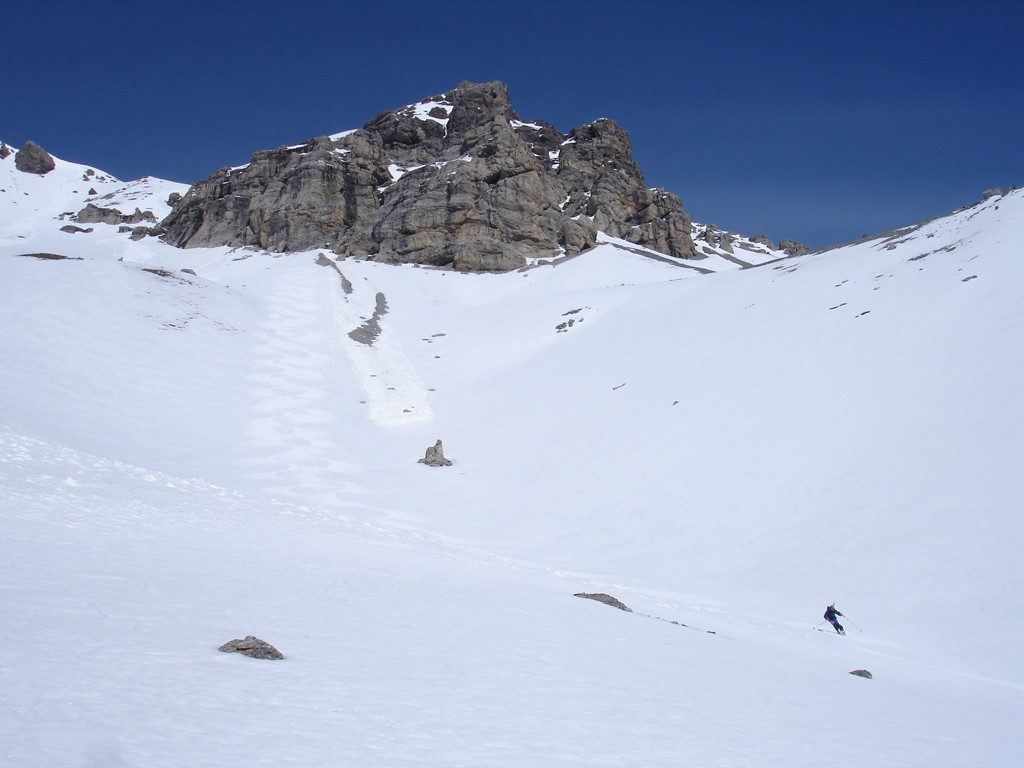Le belle curve su firn perfetto lasciate da noi, durante la discesa in Val Canciano.