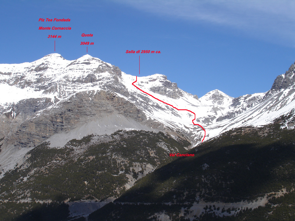 Panorama sul Monte Cornaccia o Piz Tea Fondada 3144 m, con parte del tracciato in Val Canciano