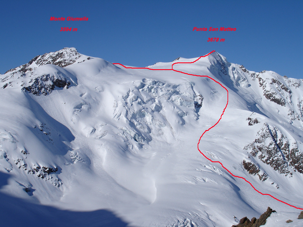 Panorama verso W, nei pressi dalla quota 3226 m alla Cima di Peio 3549 m.