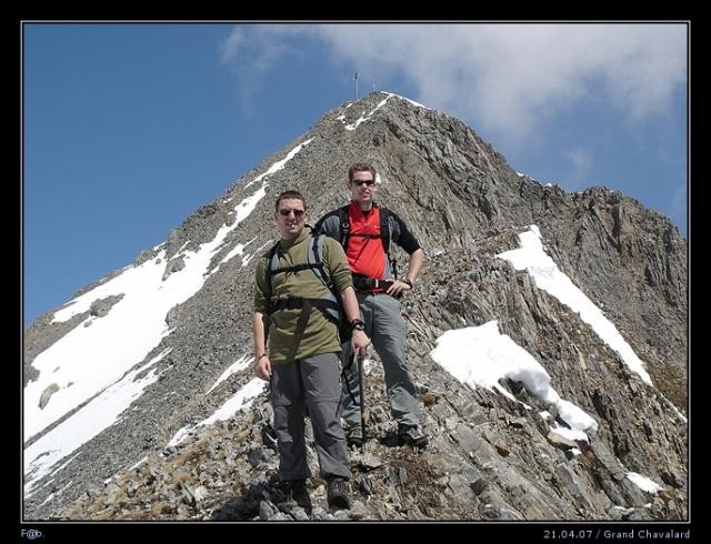 Didier et Daniel sur l'arête près du sommet.