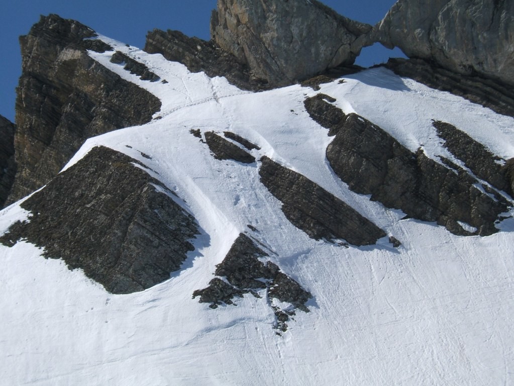 En arrivant à l'arrête