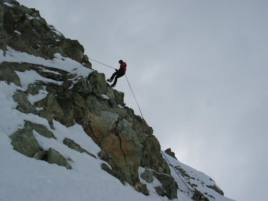 Bec d'Epicoune - Deux rappels pour rejoindre les skis